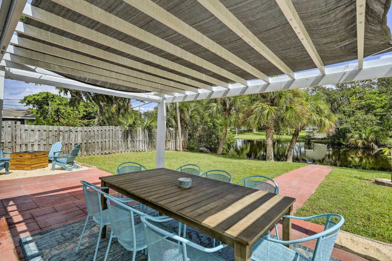 Merritt Island Home Fire Pit And Canal Access! Exteriör bild