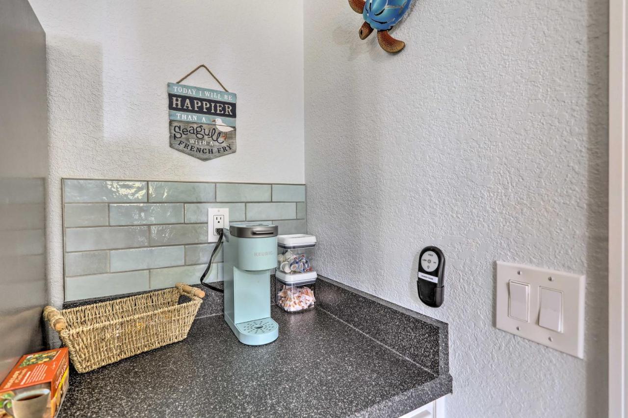 Merritt Island Home Fire Pit And Canal Access! Exteriör bild