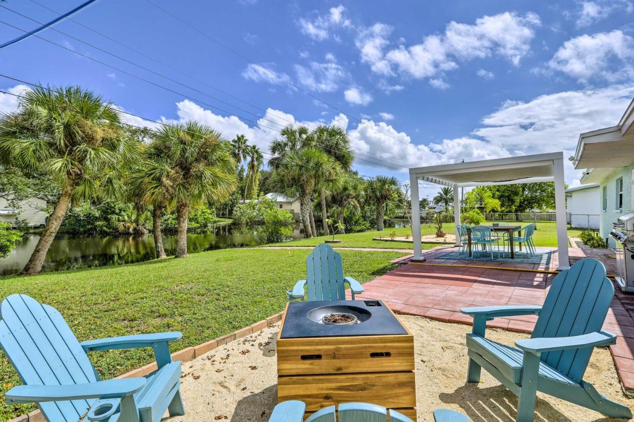 Merritt Island Home Fire Pit And Canal Access! Exteriör bild