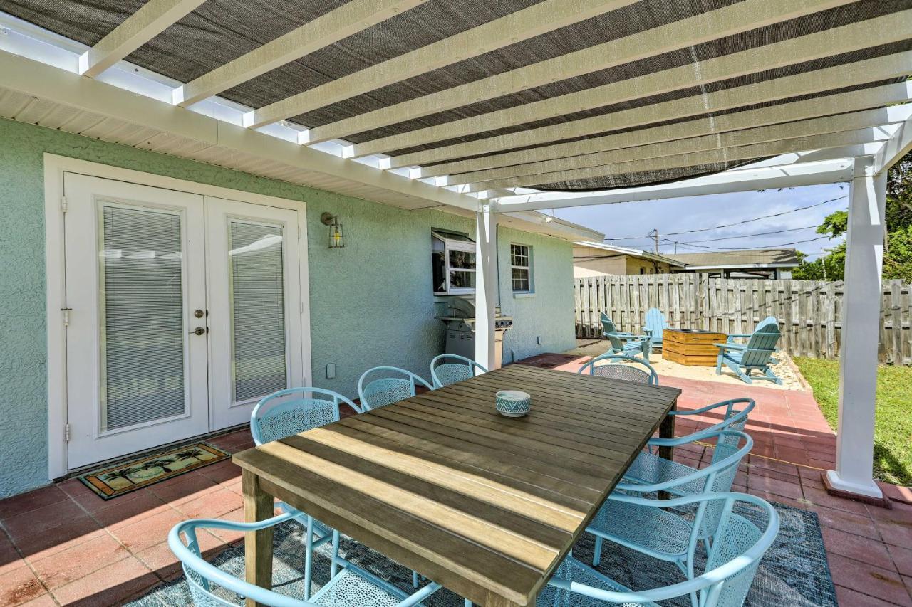 Merritt Island Home Fire Pit And Canal Access! Exteriör bild